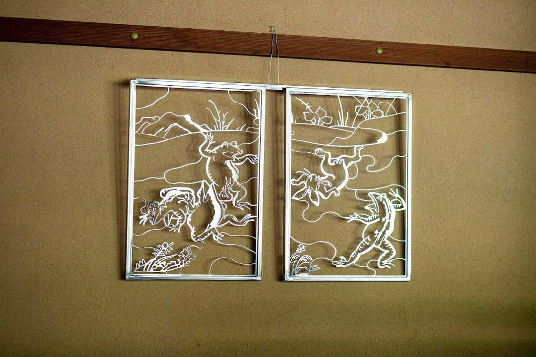 主語は「ステンレス鳥獣戯画ウォールアート」です。 人気　輝き　壁掛け　おすすめ　風流　　ネット通販　映える　ステンレス　アクセサリー　雑貨　カエル　兎　うさぎ　鳥獣戯画　蛙　かえる　ウサギ