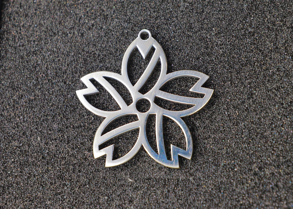 アクセサリーチャーム 桜咲く」アクセサリーチャームB – metallico
