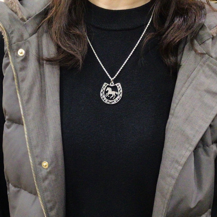 七宝柄馬蹄(しっぽうがらばてい)